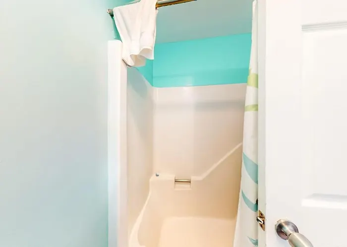 La Vista Bay Complex Apartment