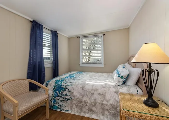 La Vista Bay Complex Apartment