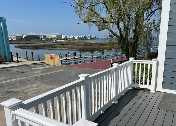 La Vista Bay Complex Apartment