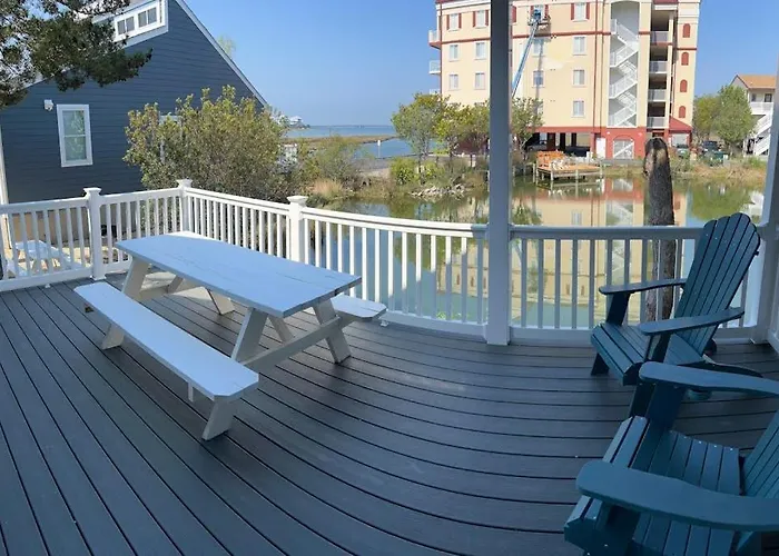 La Vista Bay Complex Apartment