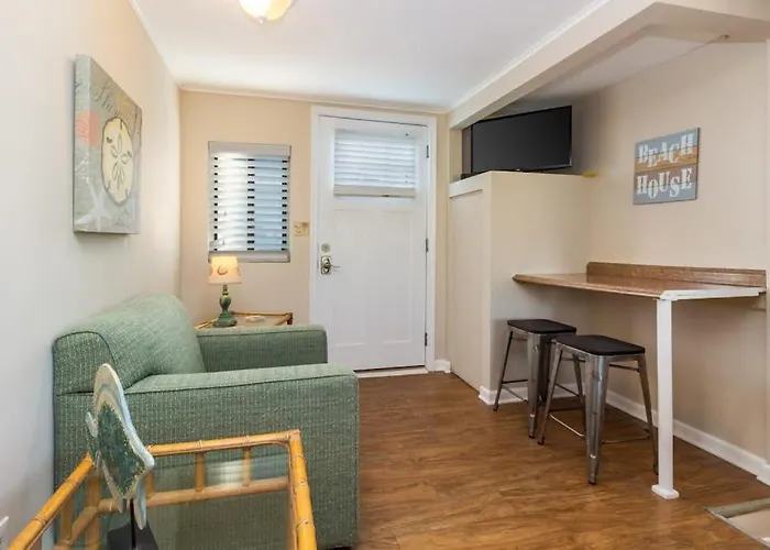 La Vista Bay Complex Apartment *